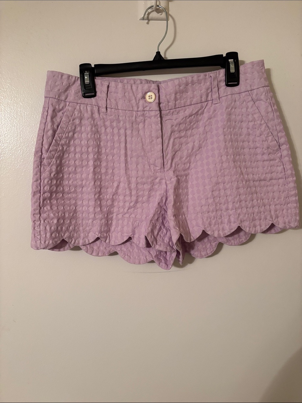 crown & ivy Shelby Lavender Scalloped Shorts